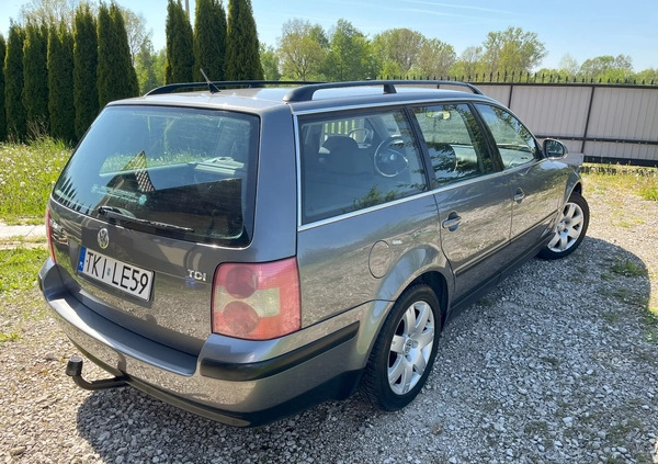 Volkswagen Passat cena 12900 przebieg: 308000, rok produkcji 2005 z Kielce małe 67